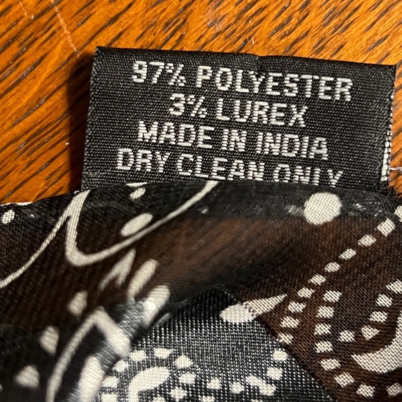 Elegant Black and White Paisley Scarf - Picture 2 of 2